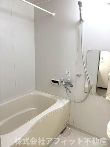 バス・シャワールーム　追い焚き機能付き