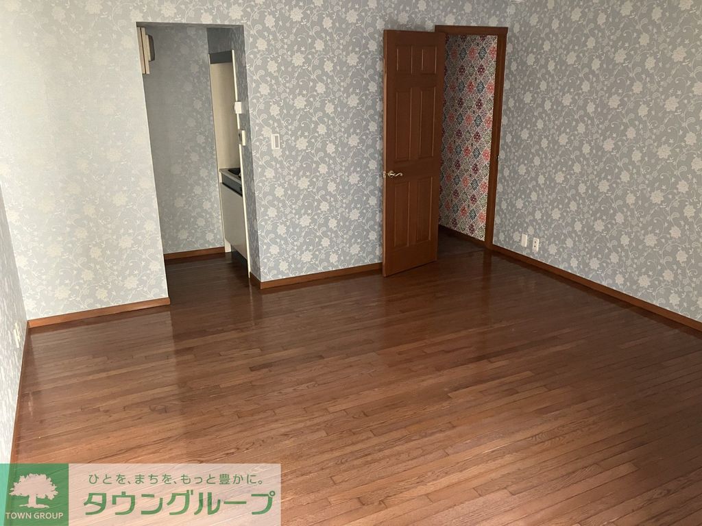 居室・リビング　玄関