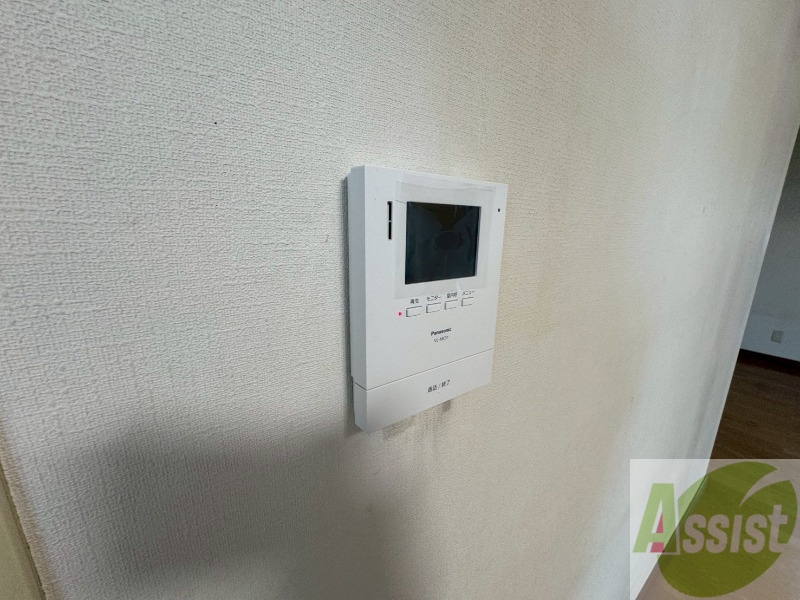 セキュリティ　ＴＶモニター付インターホンです。来客者の顔が見えるので安心！