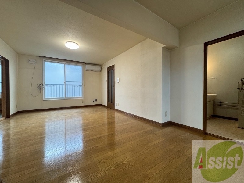 居室・リビング　広くてキレイなお部屋が広がっていて、充実した生活が送れそう。