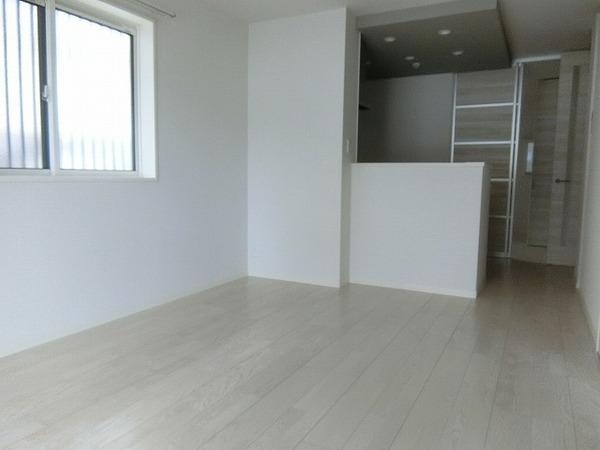 居室・リビング　同施工会社イメージ。