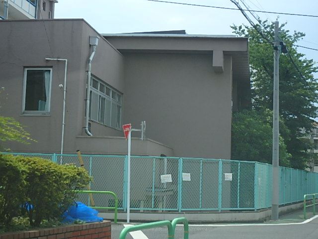 幼稚園・保育園　大泉にじのいろ保育園（幼稚園・保育園）まで290m