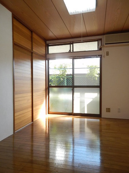 居室・リビング　☆洋室６帖☆