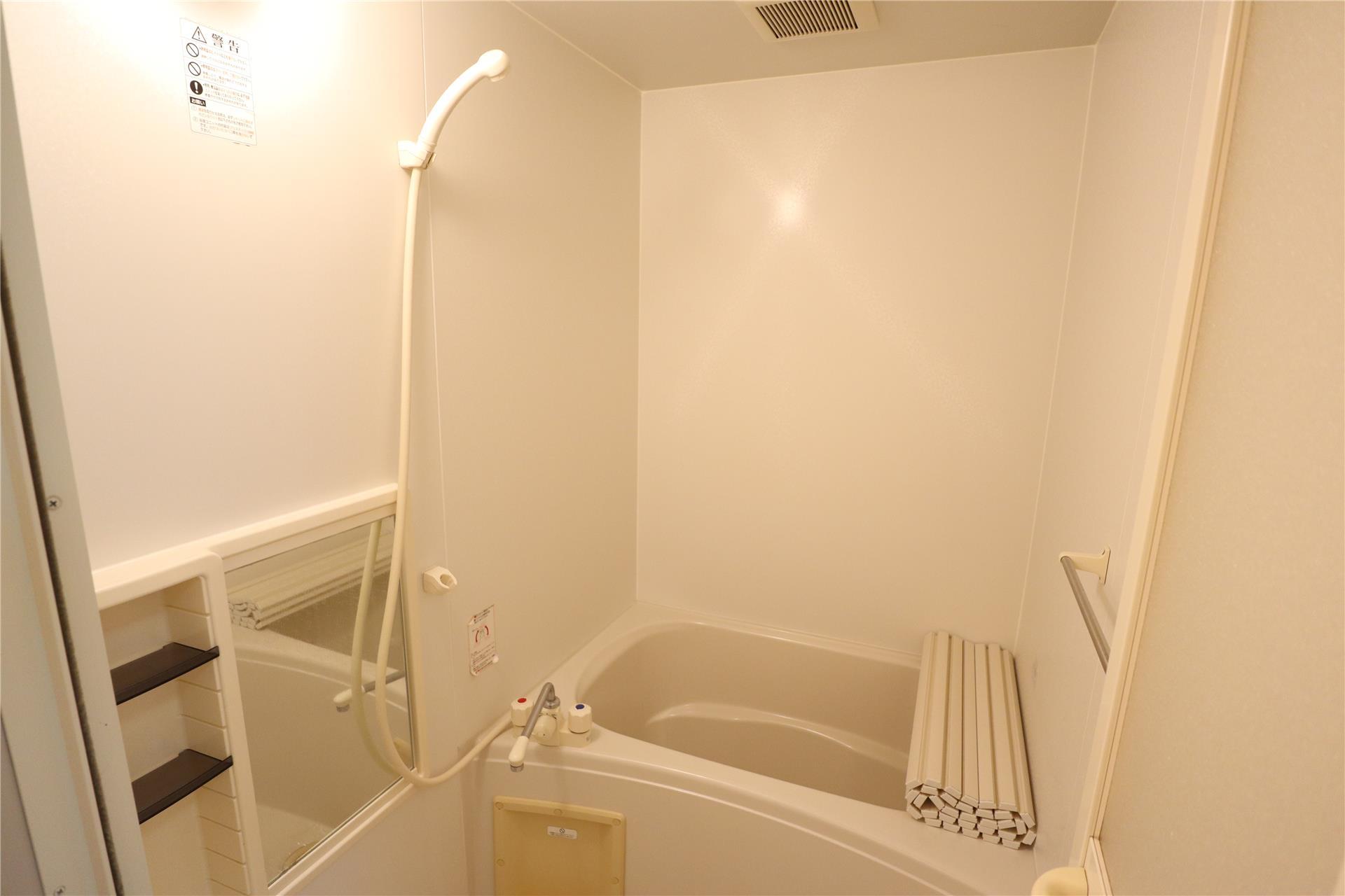 バス・シャワールーム　同タイプ別部屋の画像です。