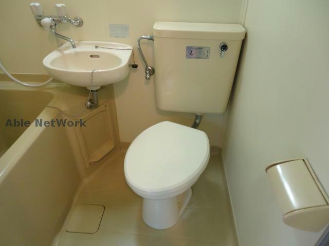 トイレ　※同物件別部屋の写真です。