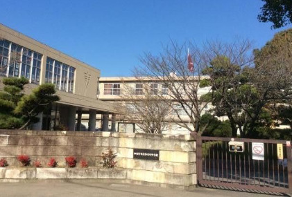 小学校　加古川市立平岡南小学校（小学校）まで698m