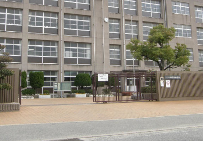 中学校　加古川市立平岡南中学校（中学校）まで630m