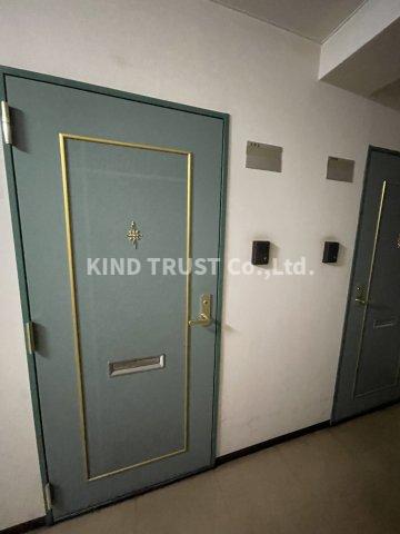 玄関　落ち着いた玄関です