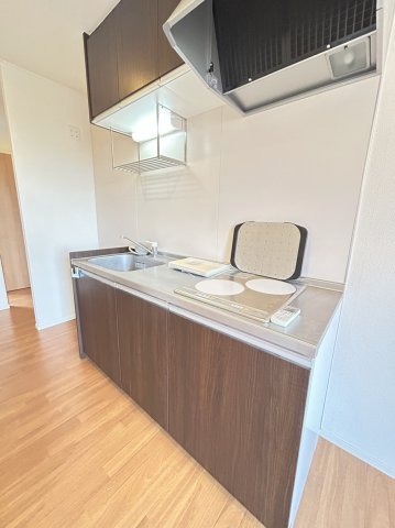 キッチン　※別部屋の写真になります。