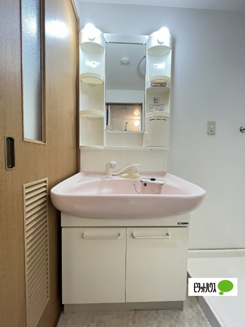 洗面設備　３０６