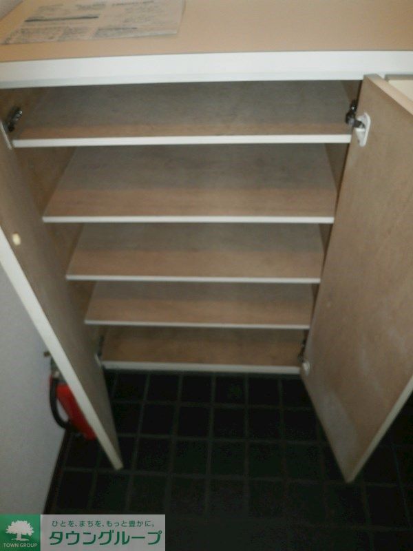 玄関　※参考写真