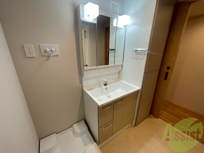 洗面設備　シャンプードレッサーで身支度もラクラクです！