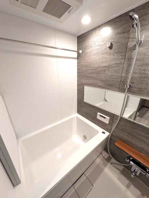 バス・シャワールーム　◆便利な追焚・浴室乾燥機付きバスルーム◆