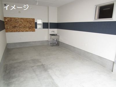 駐車場　シャッター間口約3ｍ、奥行き約7ｍ（イメージ画像）