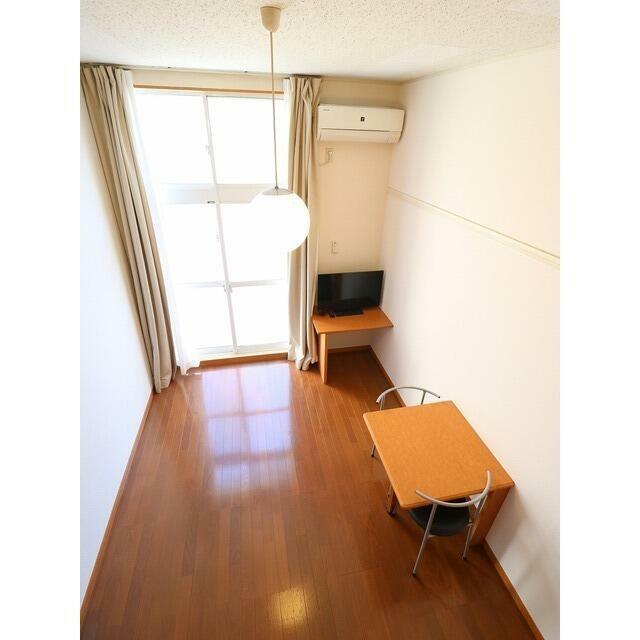 居室・リビング　前回募集時の画像です