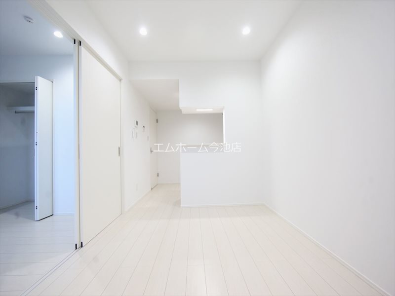 その他　LDK9.0帖　エアコン付　カウンターキッチン