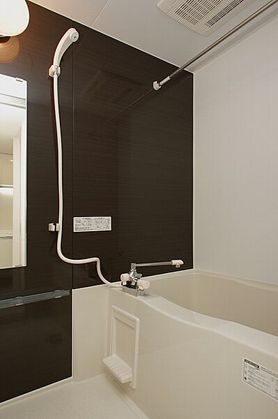 バス・シャワールーム　（別タイプ参考写真）アミル中十条　北区中十条3