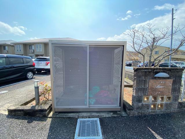 キッチン　レヴェール　B