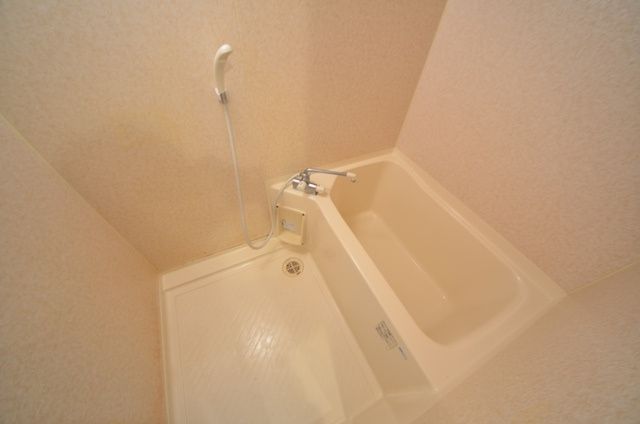 バス・シャワールーム　☆ゆっくりバスタイムをお楽しみください☆