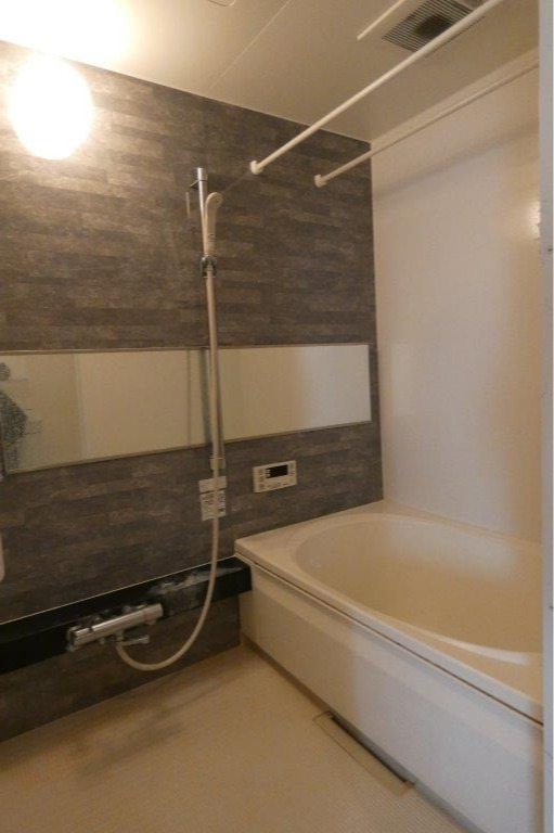 バス・シャワールーム　図面と現状に相違がある場合には現状を優先