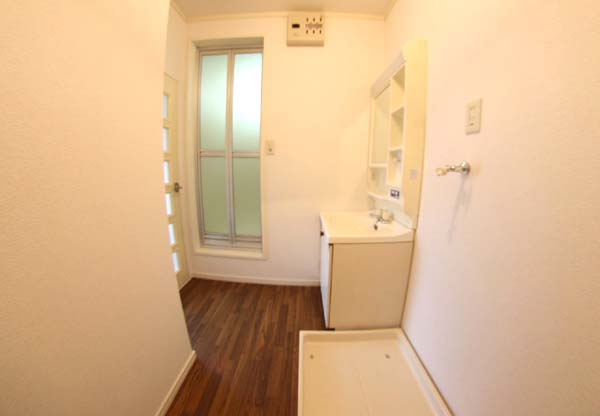 洗面設備　広い洗面スペース