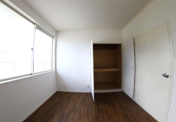 居室・リビング　個人の部屋や寝室として使える洋室です