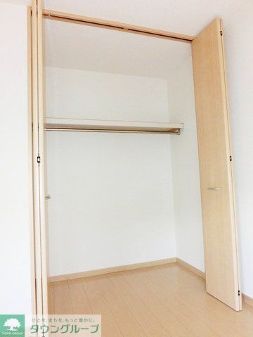 収納　ワイドなクローゼット