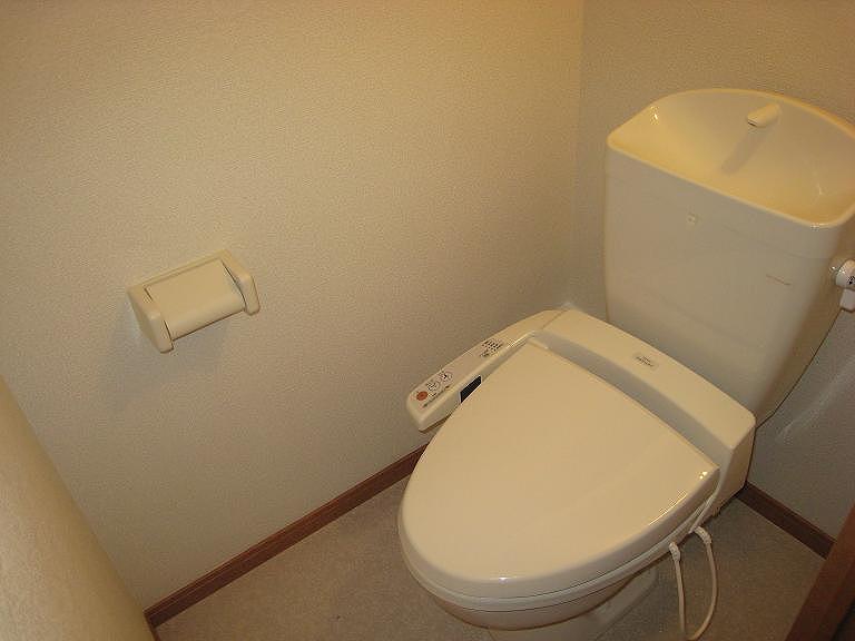 トイレ　温水洗浄便座