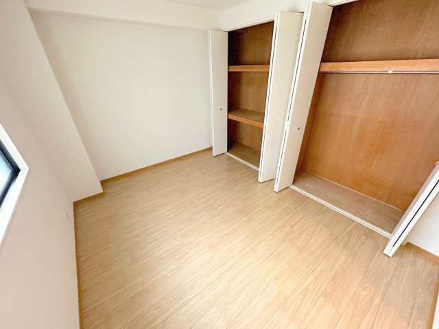 居室・リビング　どんな家具でも合わせやすいですよ。