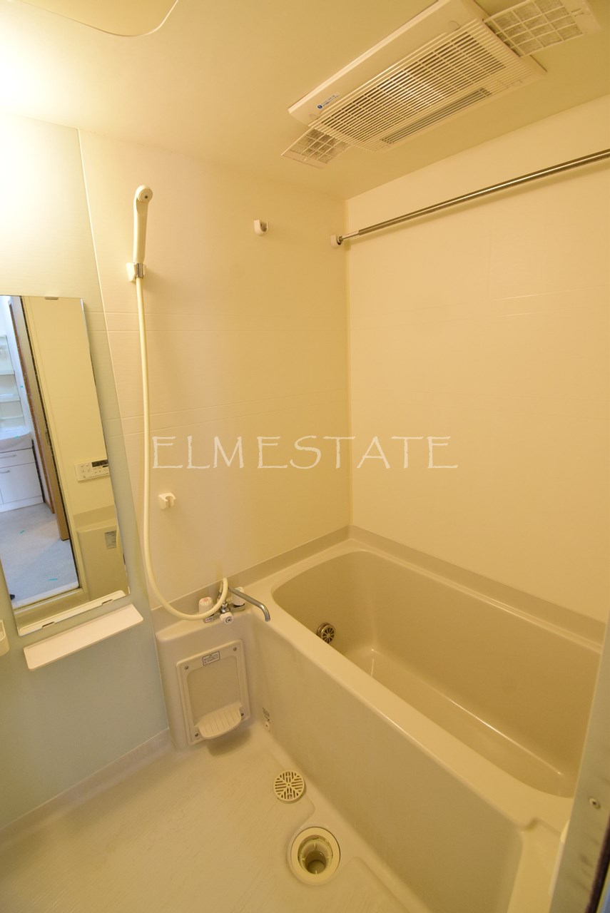 バス・シャワールーム　同一物件反転タイプ