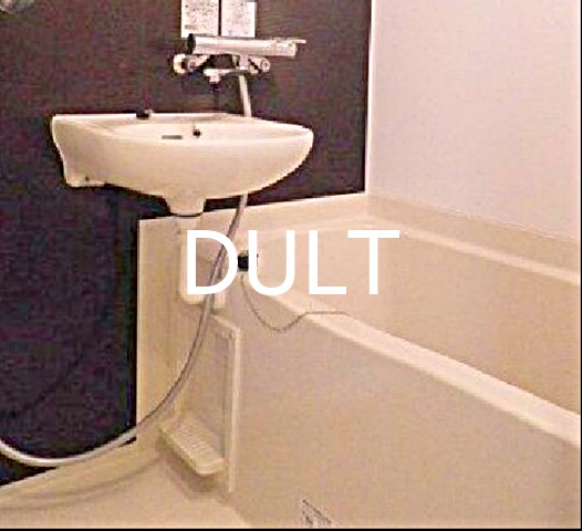 バス・シャワールーム　バスルームです。