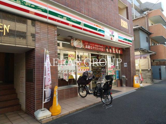 コンビニ　セブンイレブン横浜鶴見向井町3丁目店（コンビニ）まで208m