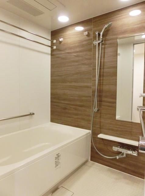 バス・シャワールーム　※別部屋参考写真