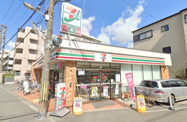 コンビニ　セブンイレブン　大阪上新庄3丁目店（コンビニ）まで555m
