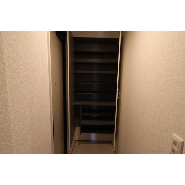 玄関　シューズボックス