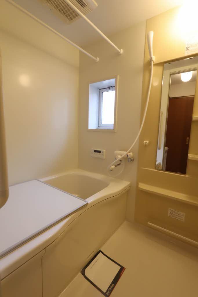 バス・シャワールーム　シャワータイム・バスタイム・忙しい日々の中でのリラックスタ…