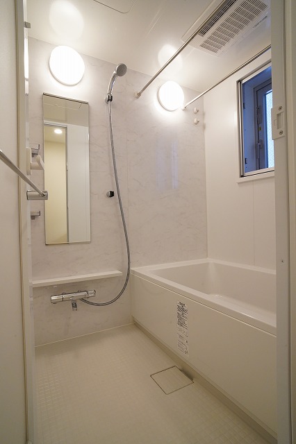 バス・シャワールーム　バス