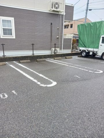 駐車場　駐車スペースもあります
