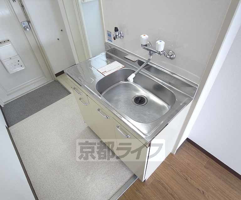 キッチン　綺麗なキッチンですね。