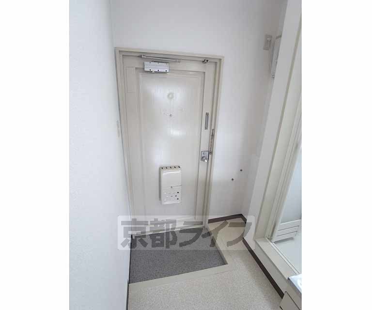 玄関　立派な玄関ですね。