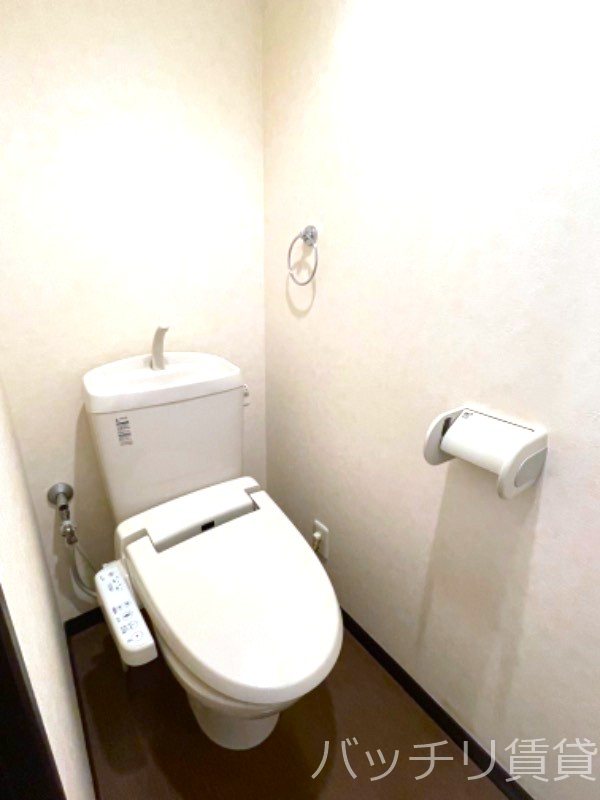 トイレ　画像は同型タイプの為、現状を優先致します。