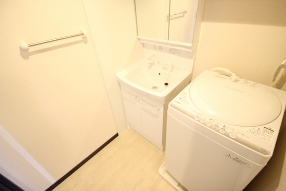 洗面設備　※別号室の写真になります。