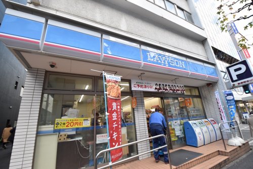 コンビニ　ローソン 新宿下宮比町店（コンビニ）まで292m