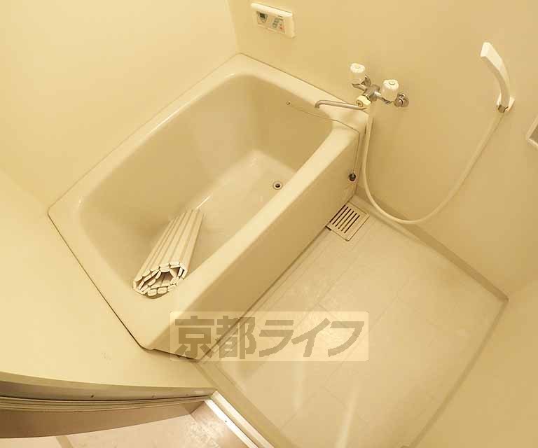 バス・シャワールーム　清潔感のあるお部屋になります。