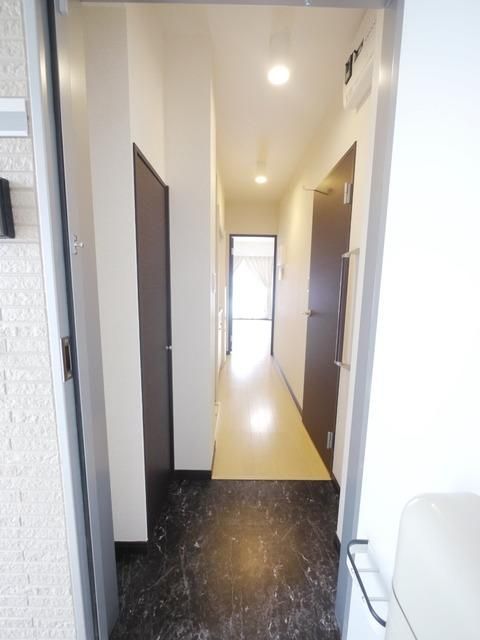 玄関　★広めの玄関スペースです★