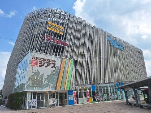 ショッピングセンター　サザンウインズ南大沢（ショッピングセンター）まで821m
