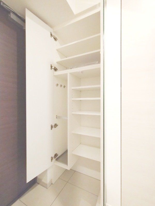 その他設備　玄関収納