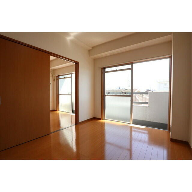 居室・リビング　※現況優先。