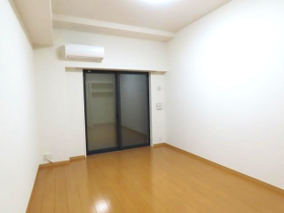 居室・リビング　個人の部屋や寝室として使える洋室です