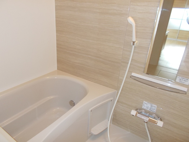 バス・シャワールーム　浴室換気乾燥機付ユニットバス